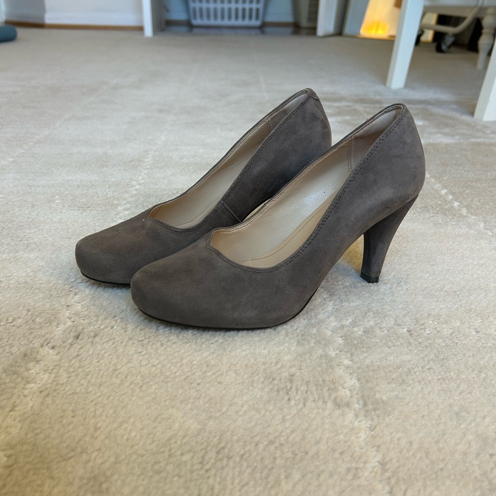 Clarks Gray Heels Elegant Design